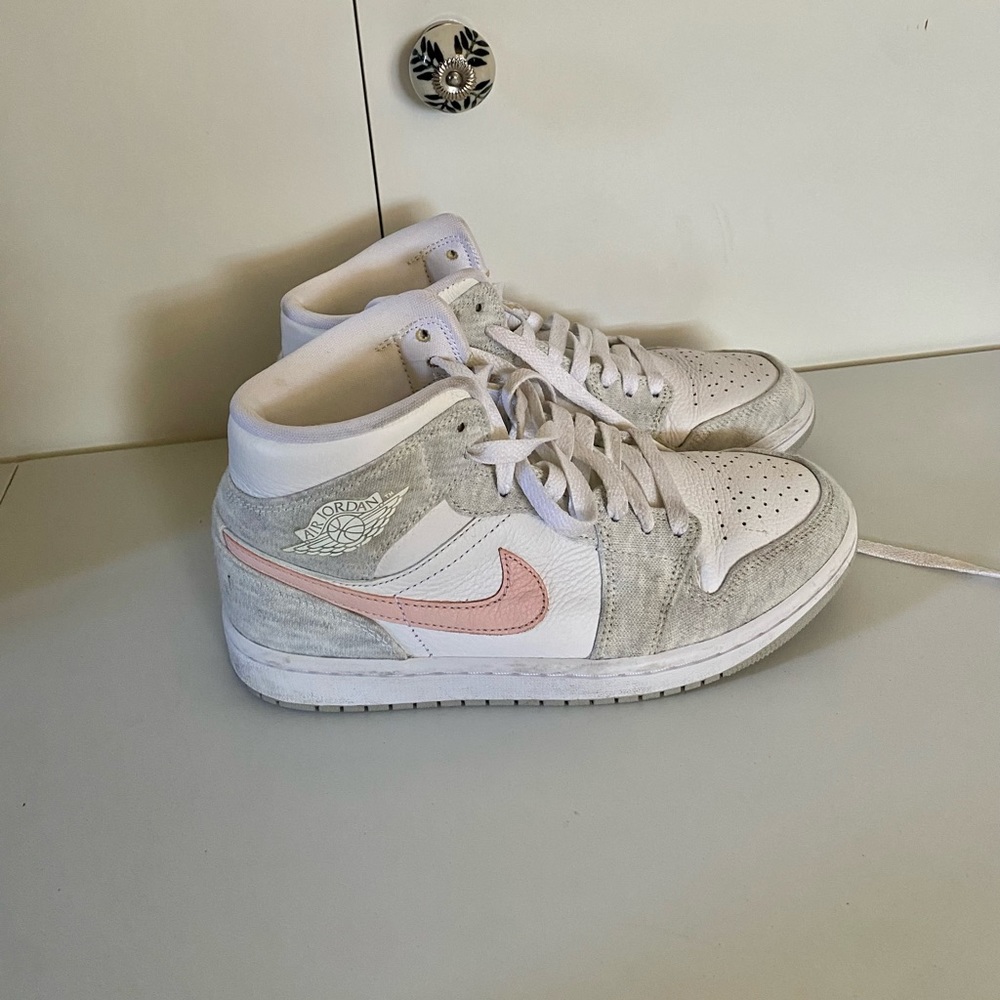 Nike Air Jordan 1 Mid SE Shoes